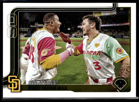 2025 Topps #143 All Smiles: Perfect Weather in S.D.