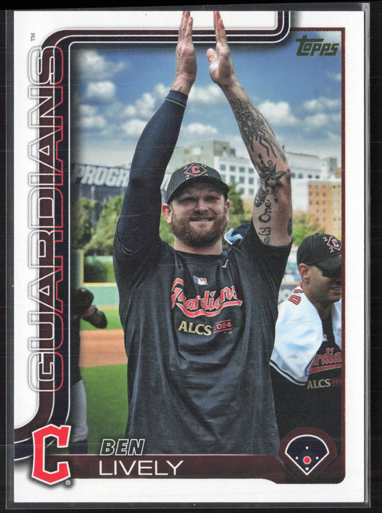 2025 Topps #532 Ben Lively Golden Mirror Variation