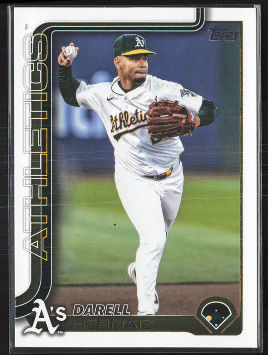 2025 Topps #695 Darell Hernaiz