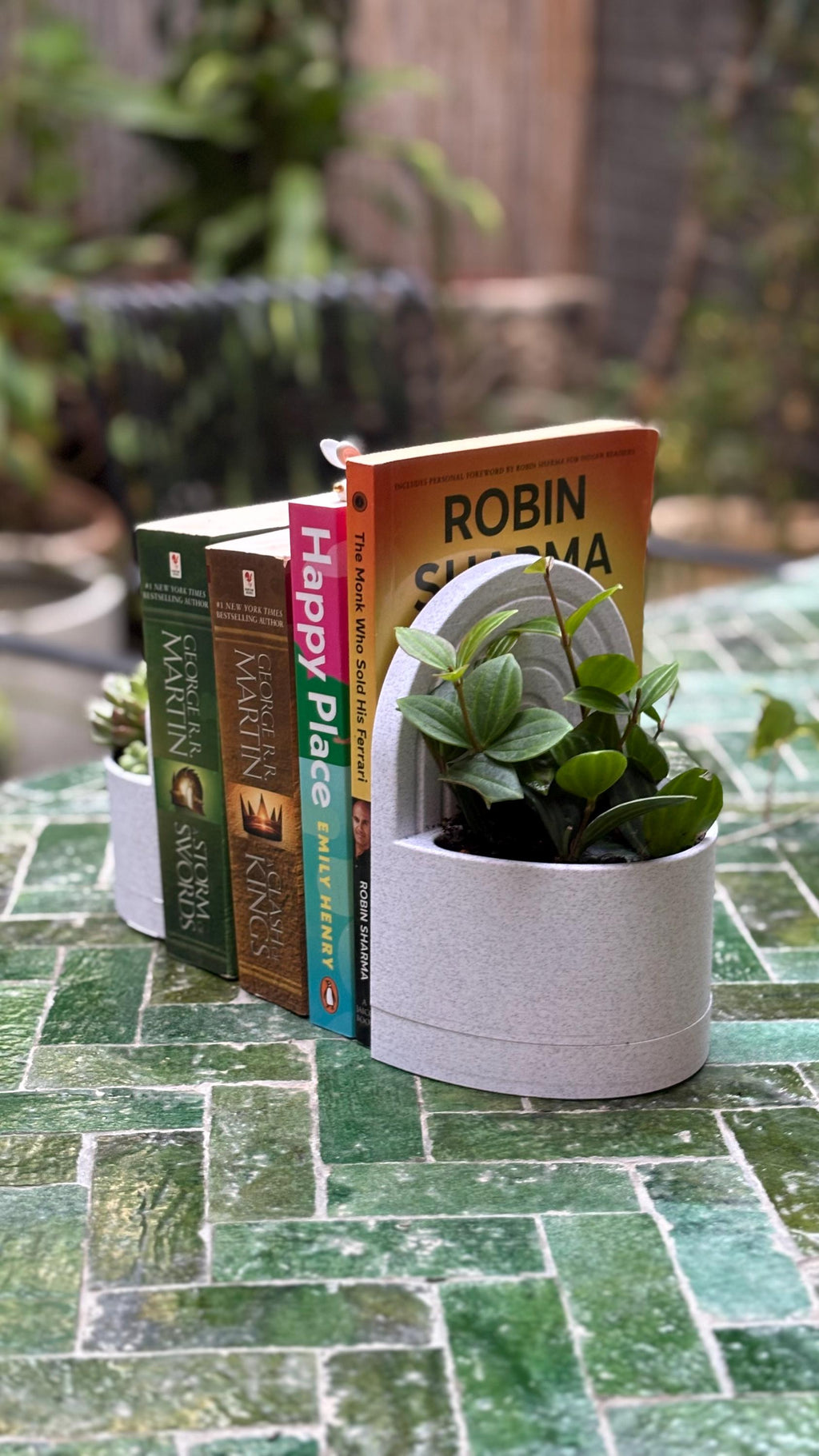 Bookend Planter Duo – 3D Printed Minimalist Book Holders with Built-In Planters & Drainage