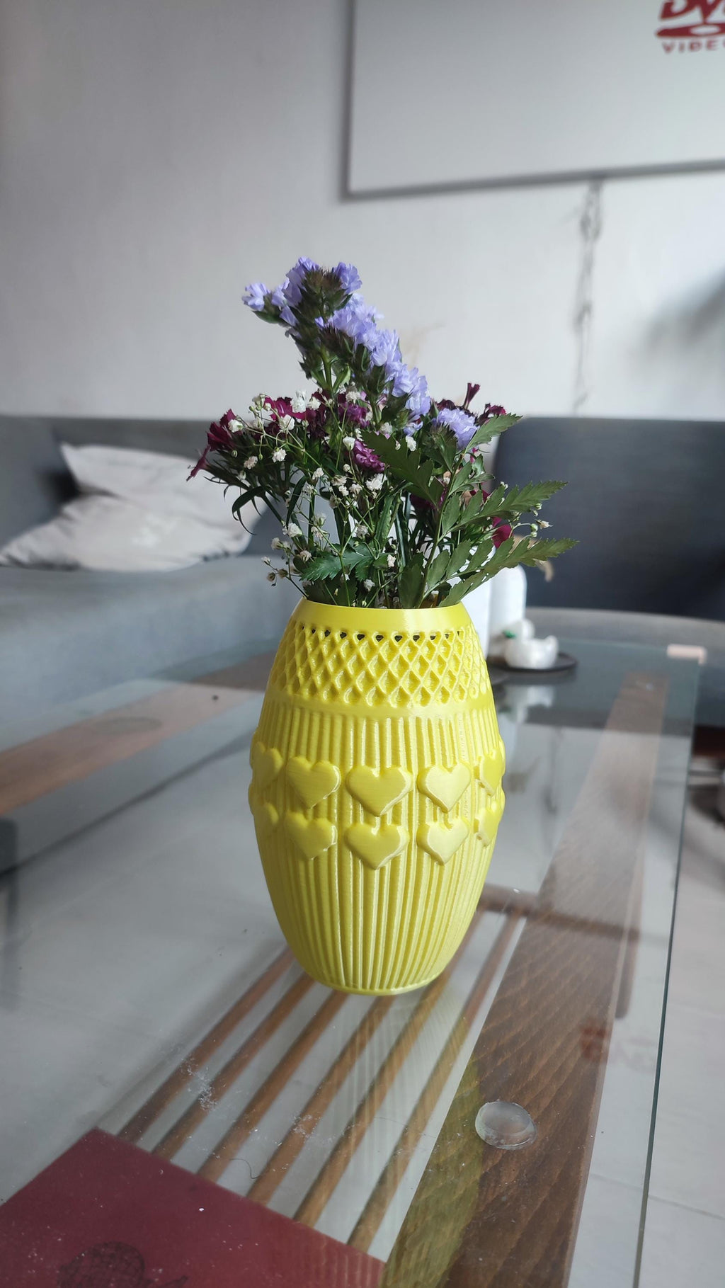 Elegant 3D Printed Valentine’s Heart Vase – Romantic Decor with Lattice Design