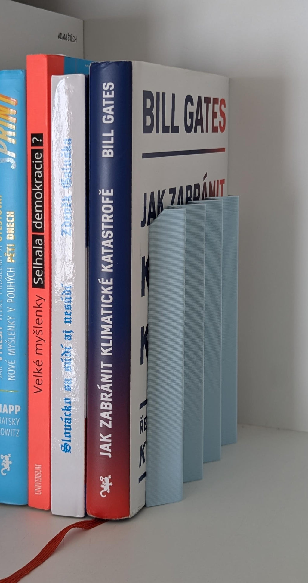 RAW BOOK STOP – Minimalist 3D Printed Bookend by Martin Žampach