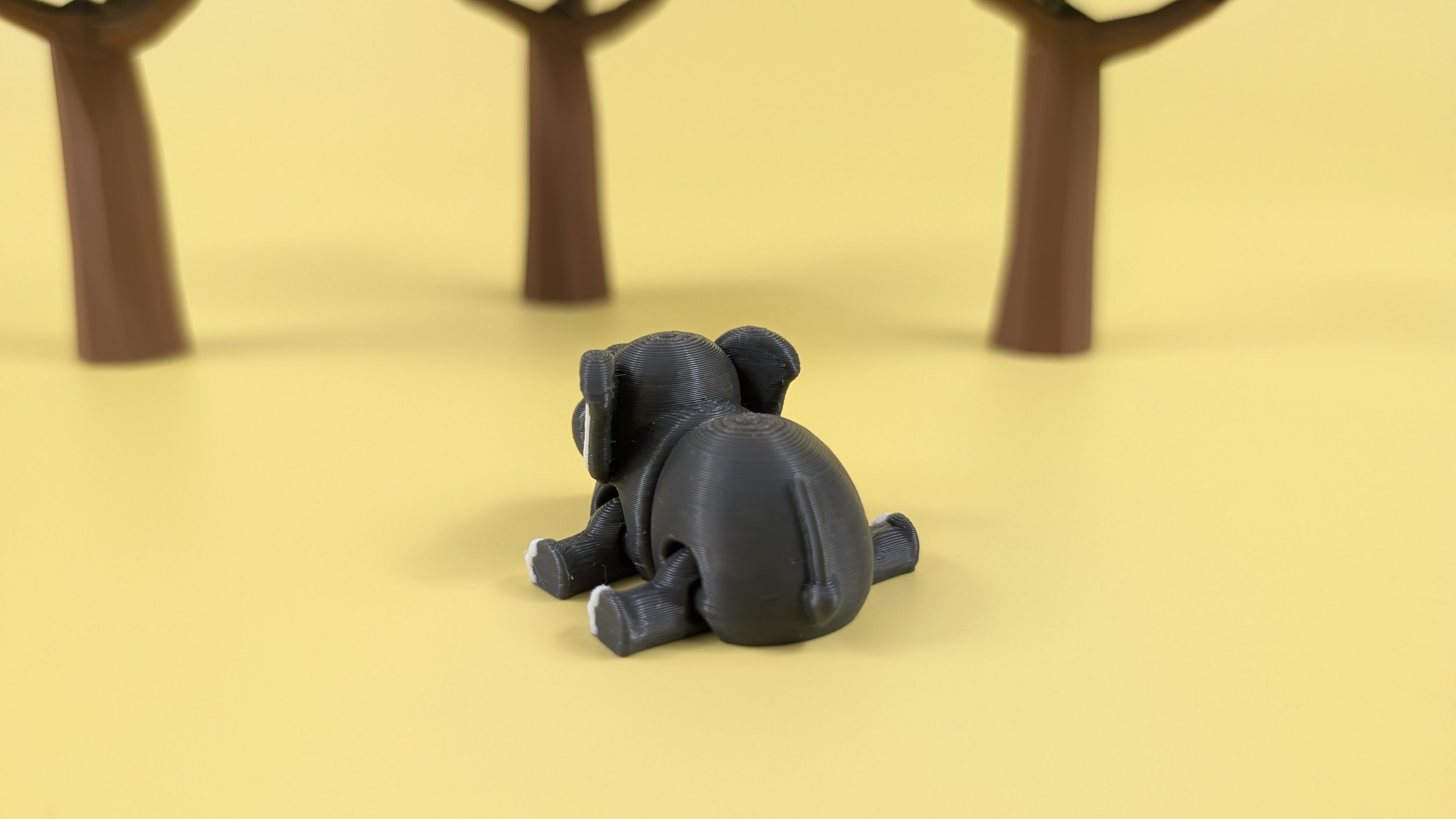 🐘 Elephant – Articulated Keychain Figure