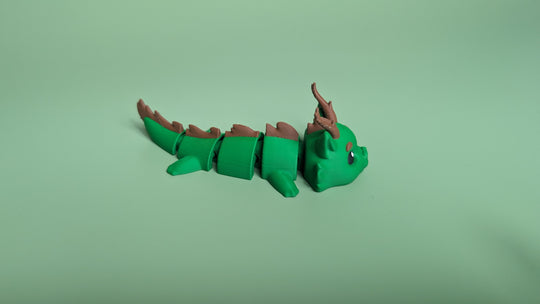 🌲 Forest Dragon – Articulated Figure Keychain