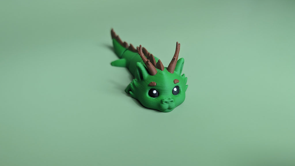 🌲 Forest Dragon – Articulated Figure Keychain