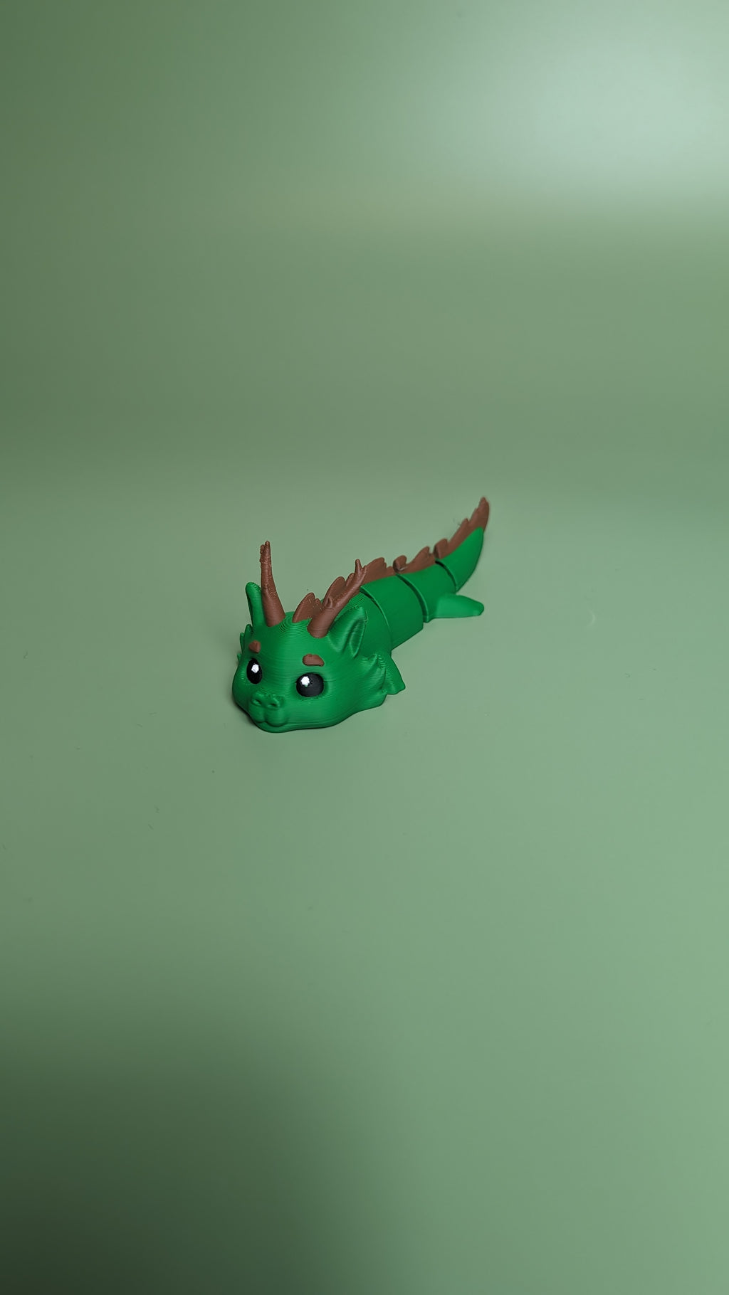 🌲 Forest Dragon – Articulated Figure Keychain