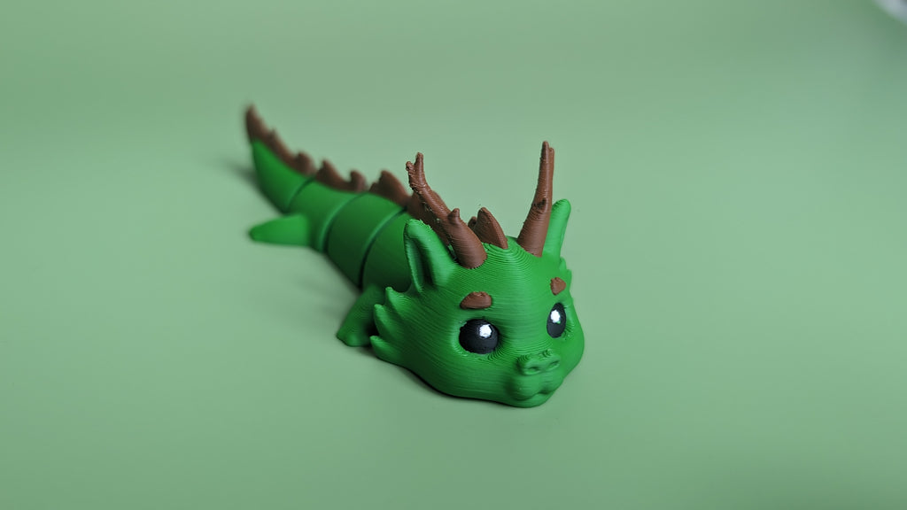 🌲 Forest Dragon – Articulated Figure Keychain