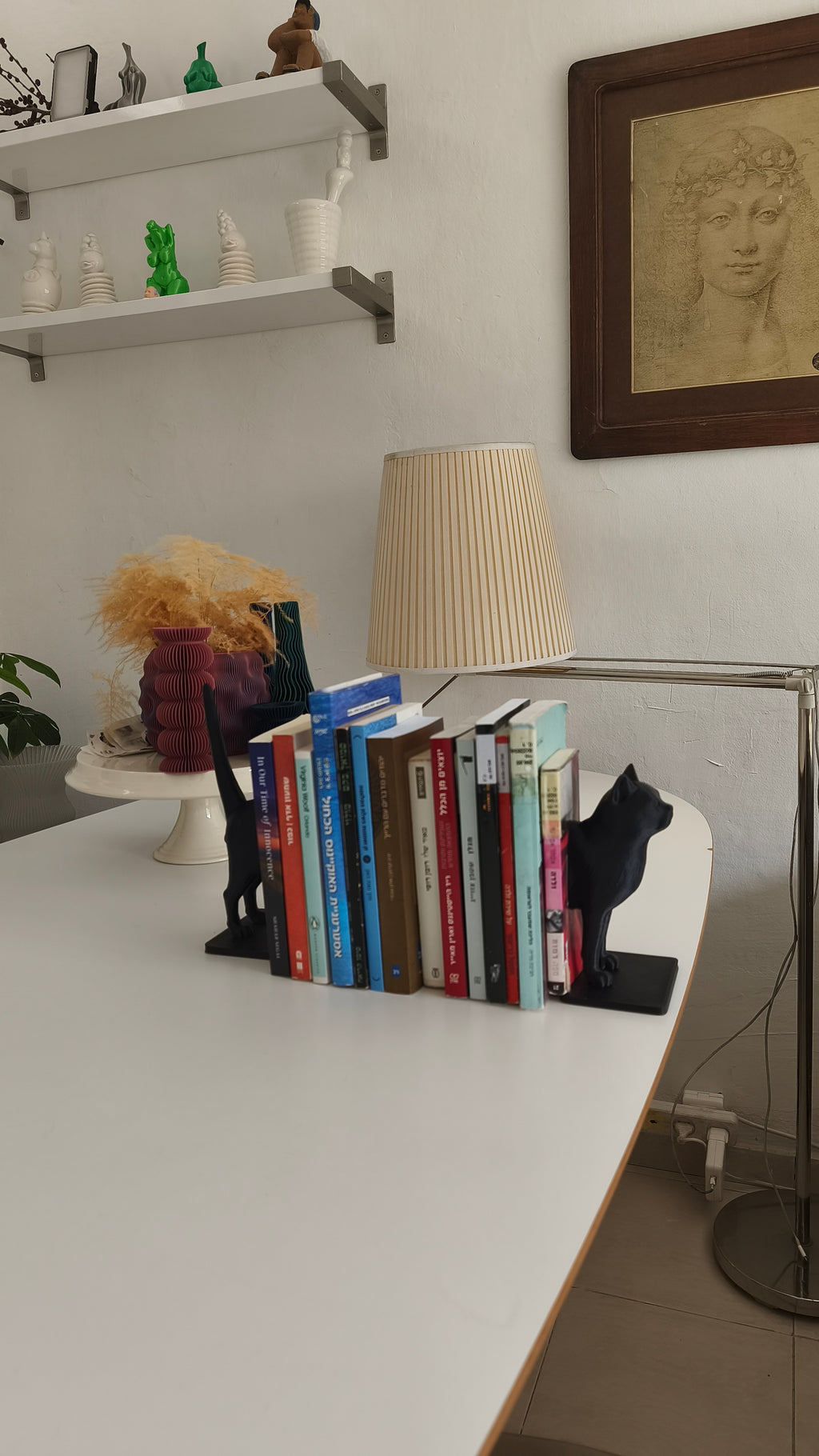Cat Bookend – 3D Printed Two-Piece Cat Bookends | Modern Animal Lover Shelf Décor | Perfect Gift for Cat Owners and Readers