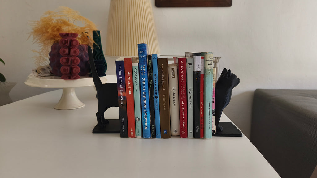 Cat Bookend – 3D Printed Two-Piece Cat Bookends | Modern Animal Lover Shelf Décor | Perfect Gift for Cat Owners and Readers