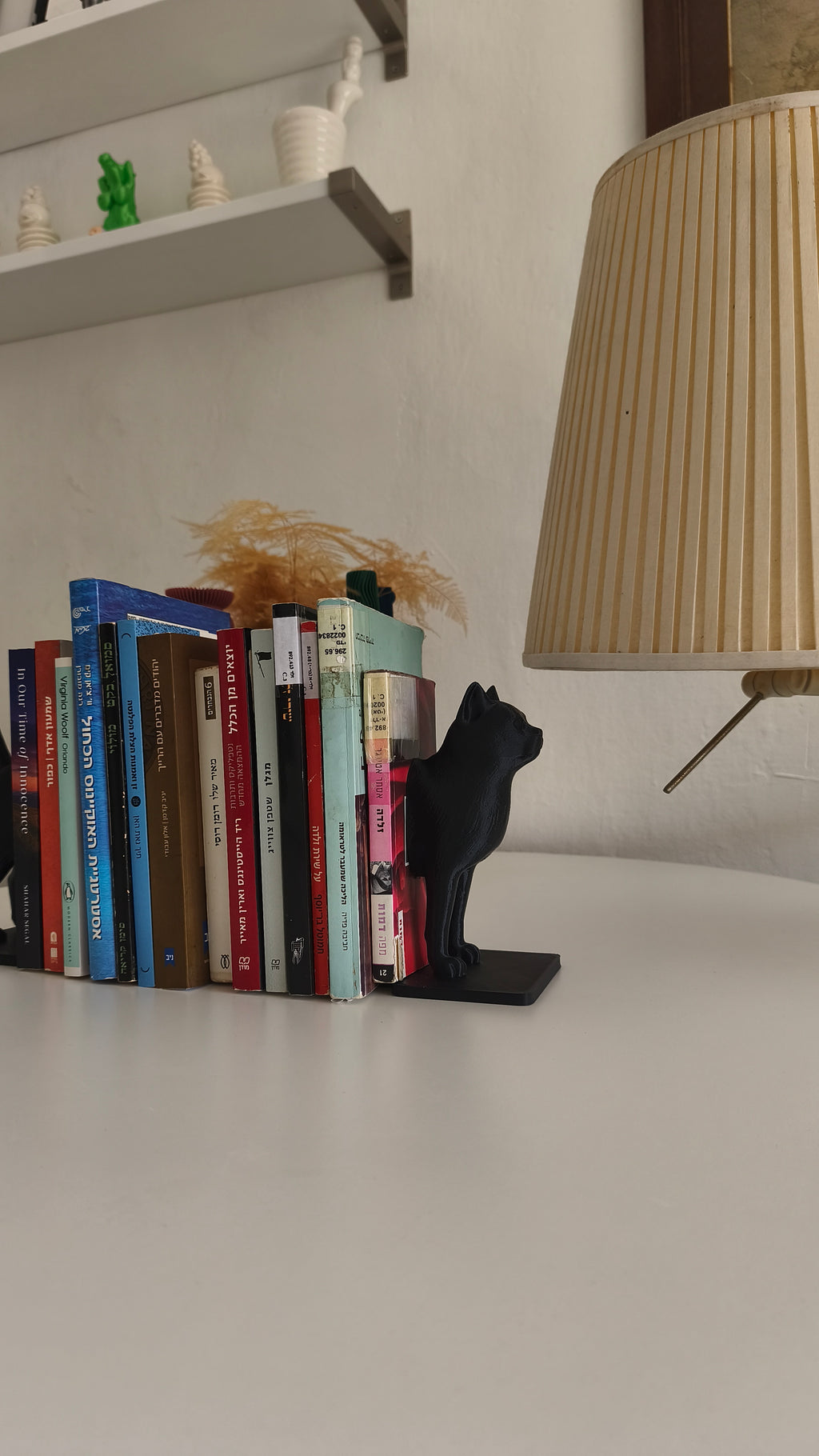 Cat Bookend – 3D Printed Two-Piece Cat Bookends | Modern Animal Lover Shelf Décor | Perfect Gift for Cat Owners and Readers