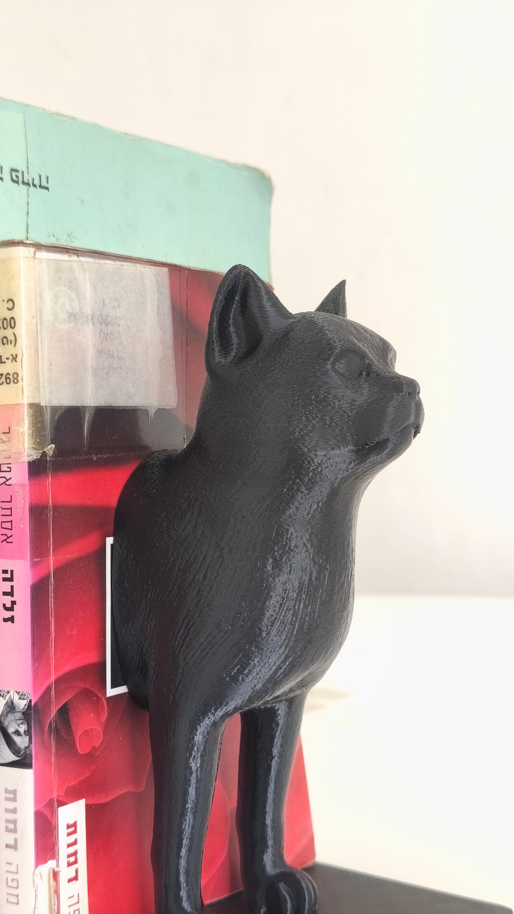 Cat Bookend – 3D Printed Two-Piece Cat Bookends | Modern Animal Lover Shelf Décor | Perfect Gift for Cat Owners and Readers