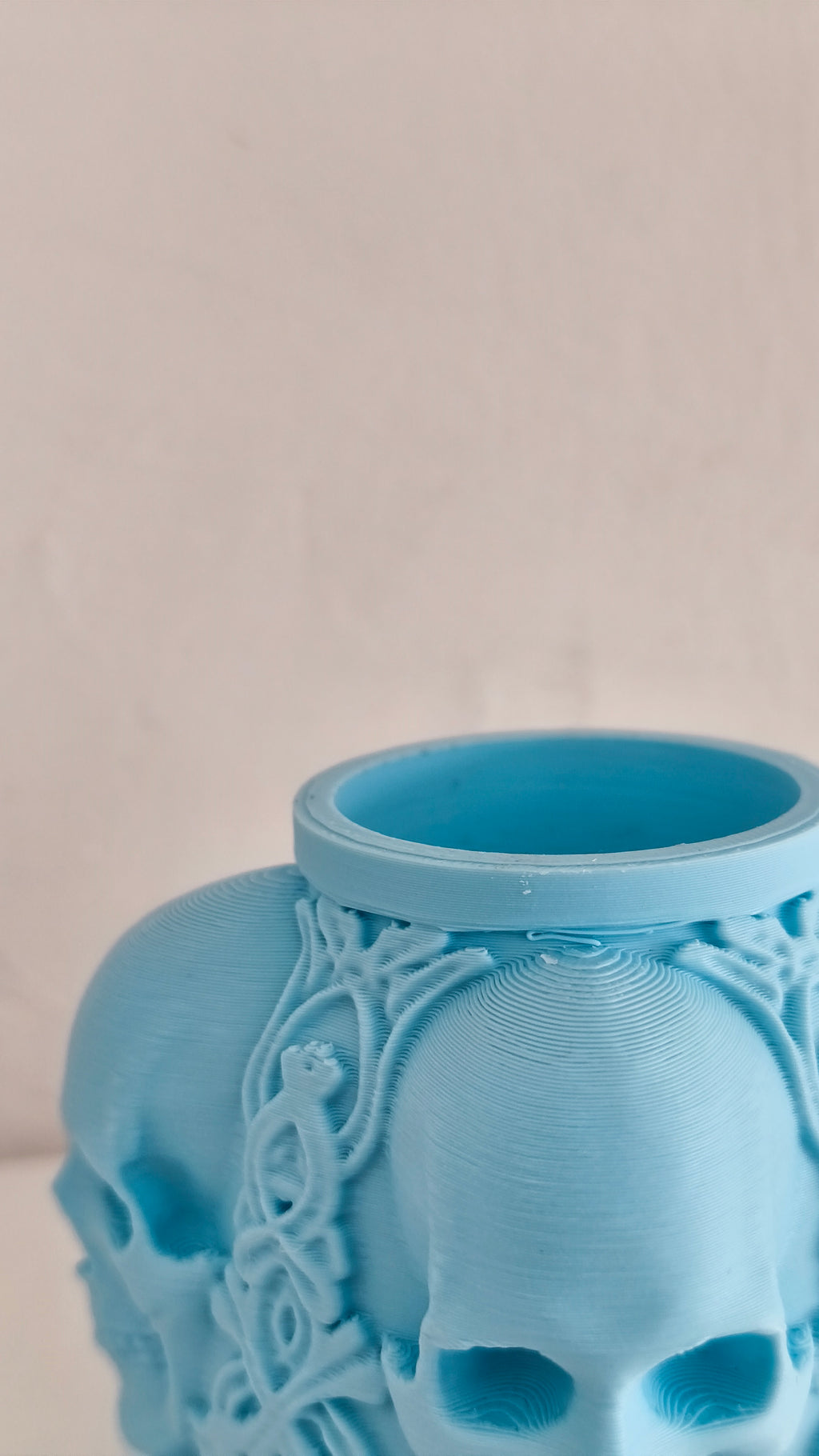 Skull Candle Holder – Gothic Decor, Halloween Centerpiece, 3D Printed Candle Stand, Horror Gift