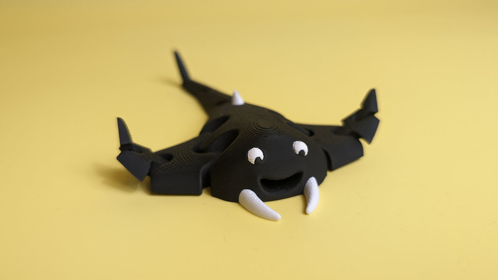 🩵 Manta Ray – Articulated Figure Keychain