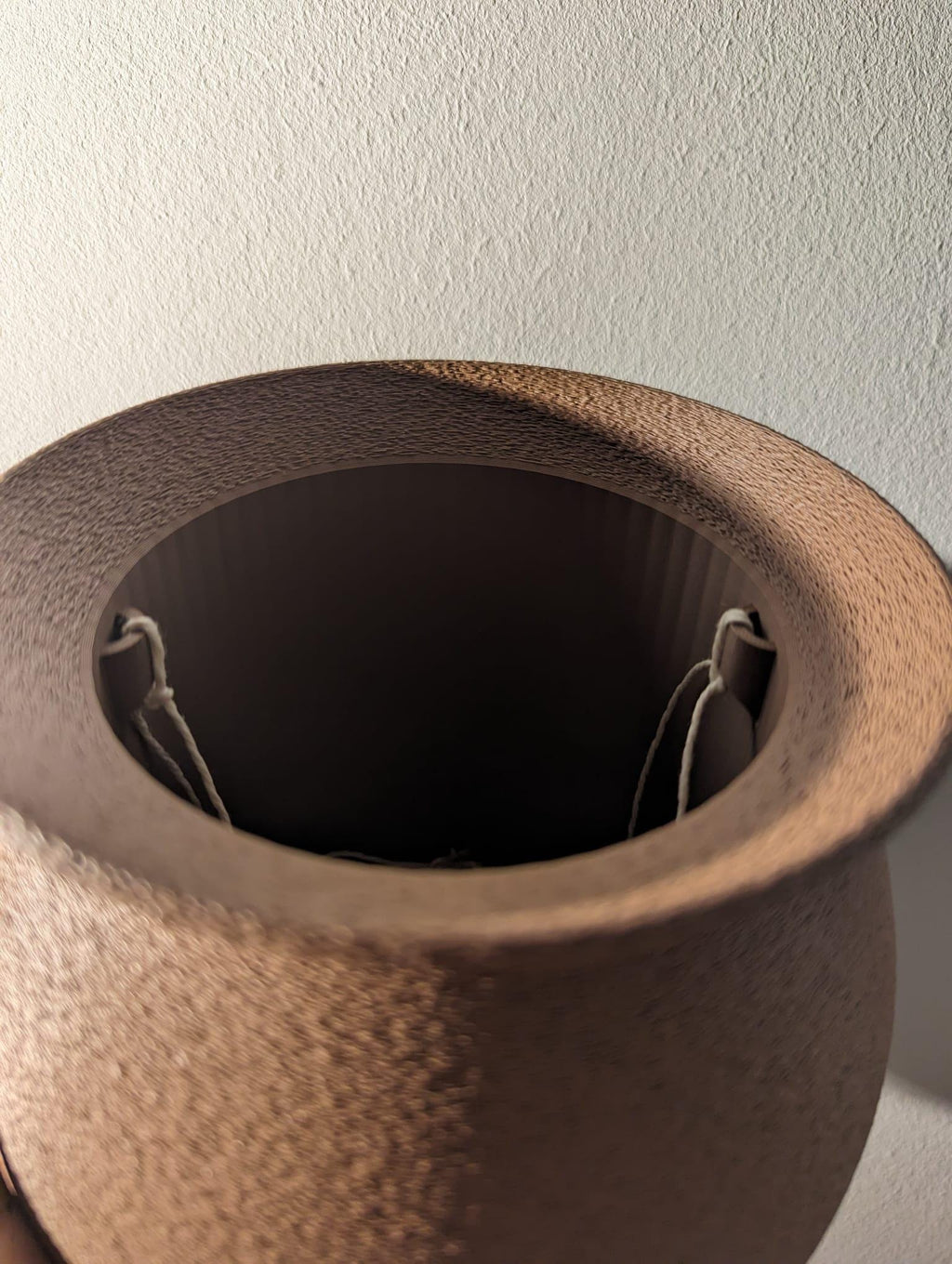 AquaFlora Self-Watering Planter – Modern 3D Printed Pot with Built-In Reservoir | Minimalist Indoor Plant Pot